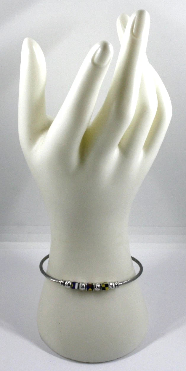 Bracciale Arcadia in argento 925 con cubo bandiere smaltate a fuoco, sfere sfaccettate, cavetto rigido in acciaio, lunghezza 20.5 cm, Made in Italy